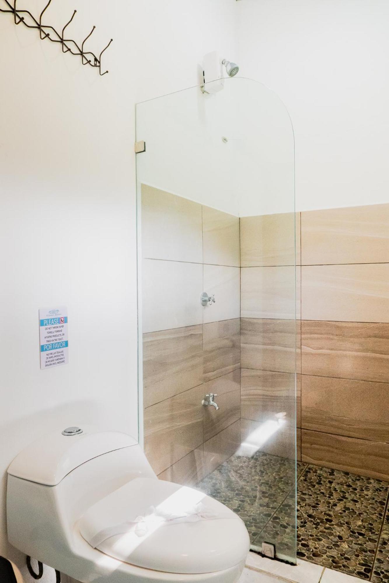 Ocean'S Breeze Apartment And Rooms Puerto Viejo de Talamanca Εξωτερικό φωτογραφία
